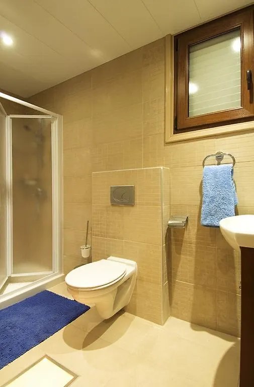 Ithaki Phinikoudes Apartment 307 Larnaca