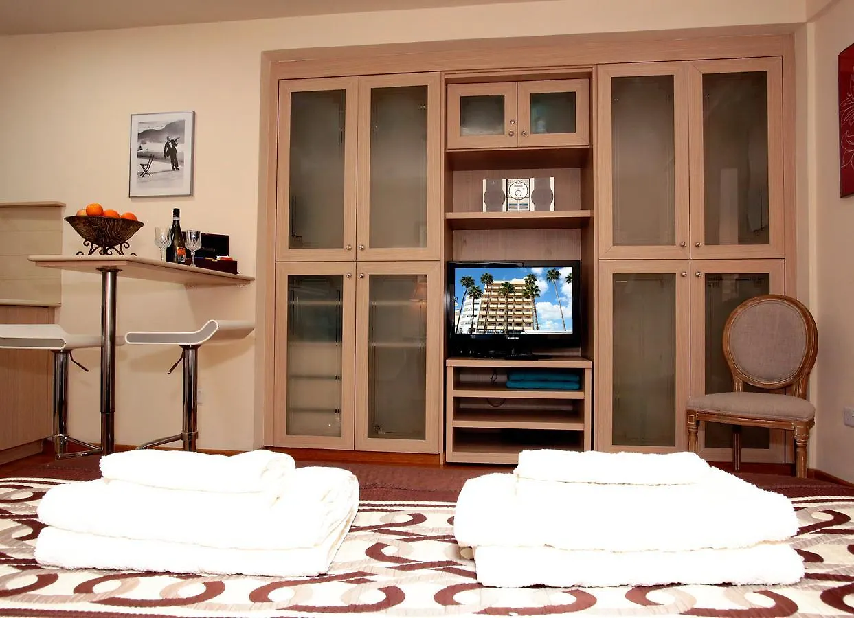 Ithaki Phinikoudes Apartment 307 Larnaca